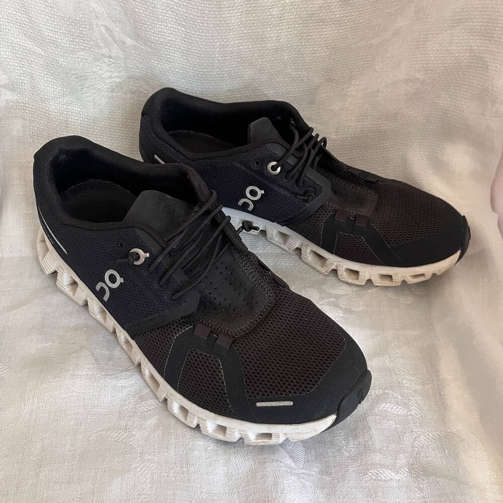 On Running Cloud 6.5 Black/ White 59.98904 (Women's)